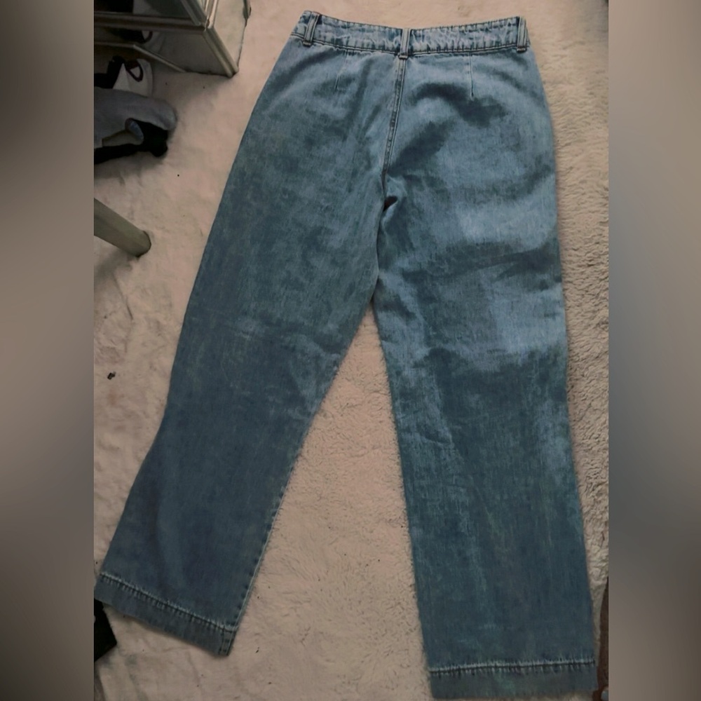 Forever 21 woman jeans size 26
